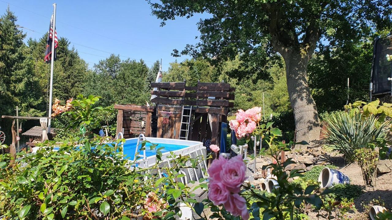 FRANKES LODGE Apartment mit Garten und Pool Essen Exterior foto