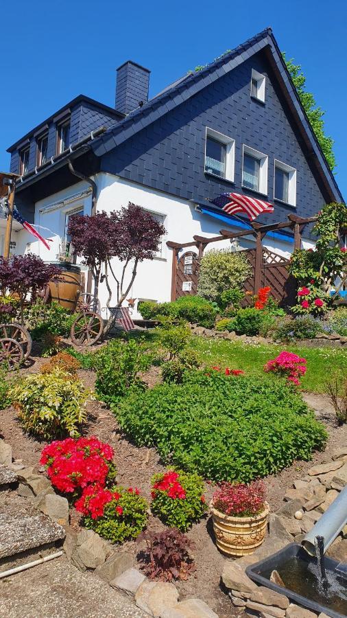 FRANKES LODGE Apartment mit Garten und Pool Essen Exterior foto