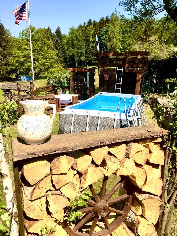 FRANKES LODGE Apartment mit Garten und Pool Essen Exterior foto